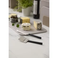 Emma Ostesæt 2 dele