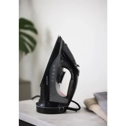 Ledningsfrit dampstrygejern 2400 watt