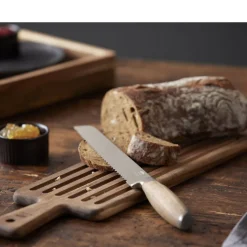 Skærebræt med brødkniv